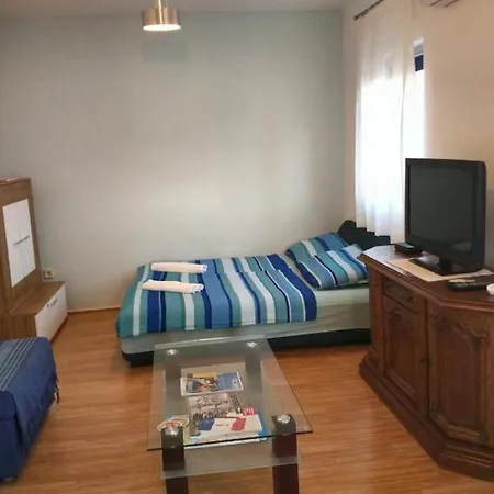 Vala 3* Vinišće