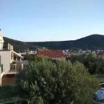 بيت ضيافة Vala 3*