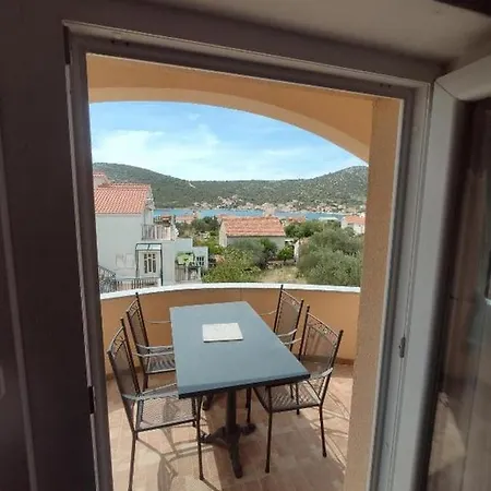 Vala Guest house *