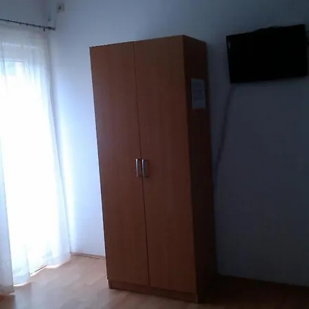 Vala Guest house *