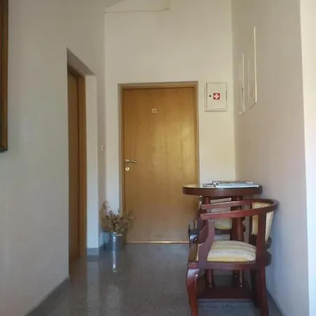 Vala * Vinisce