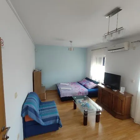 Vala 3* Vinišće