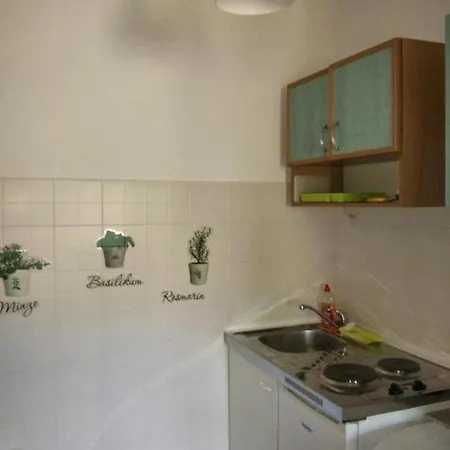 Vala Guest house *