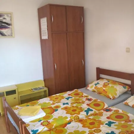 Vala Guest house *