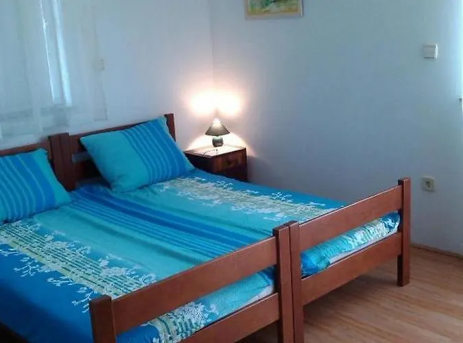 Vala 3* Vinišće